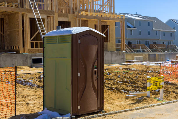 Portable Toilet Options We Offer in West Dundee, IL